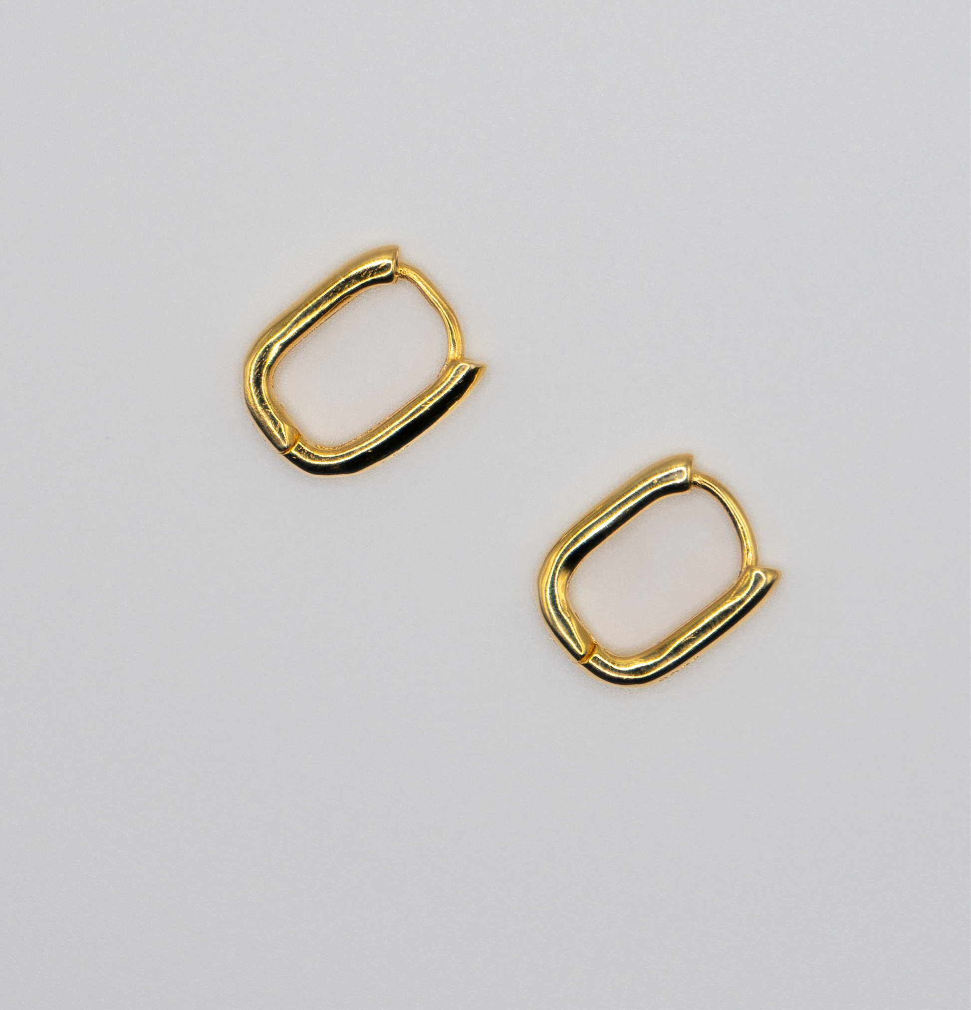 Lula Sea Staple Hoop earring,  U-shaped hoop earrings 18k gold vermeil
Lula Sea Jewellery nz