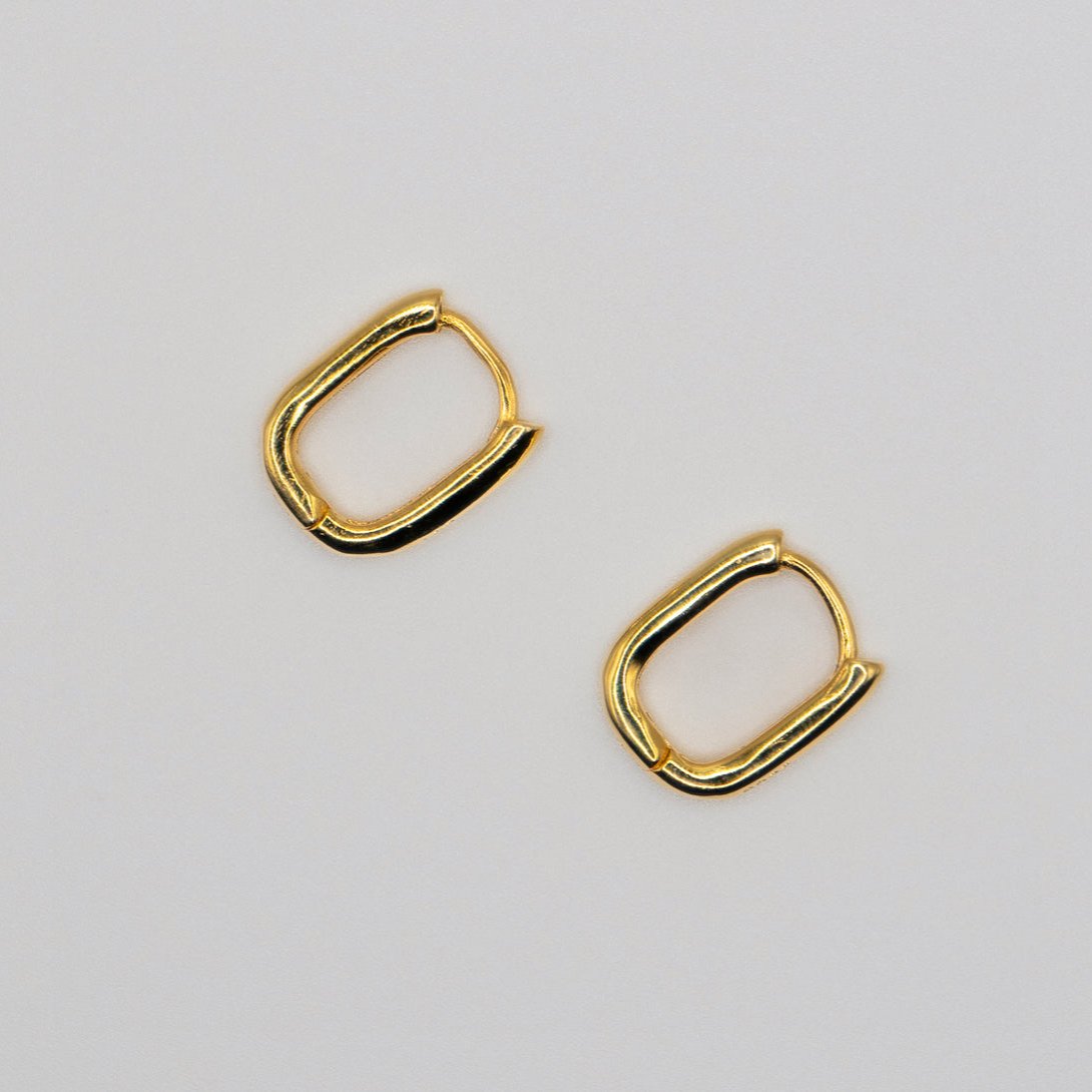 Lula Sea Staple Hoop earring,  U-shaped hoop earrings 18k gold vermeil
Lula Sea Jewellery nz